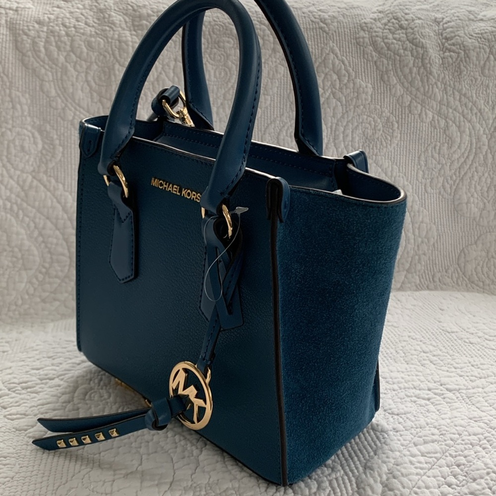 ♥️♥️♥️♥️ Michael Kors Blue leather/suede small bag ♥️♥️♥️♥️ - Picture 3 of 11